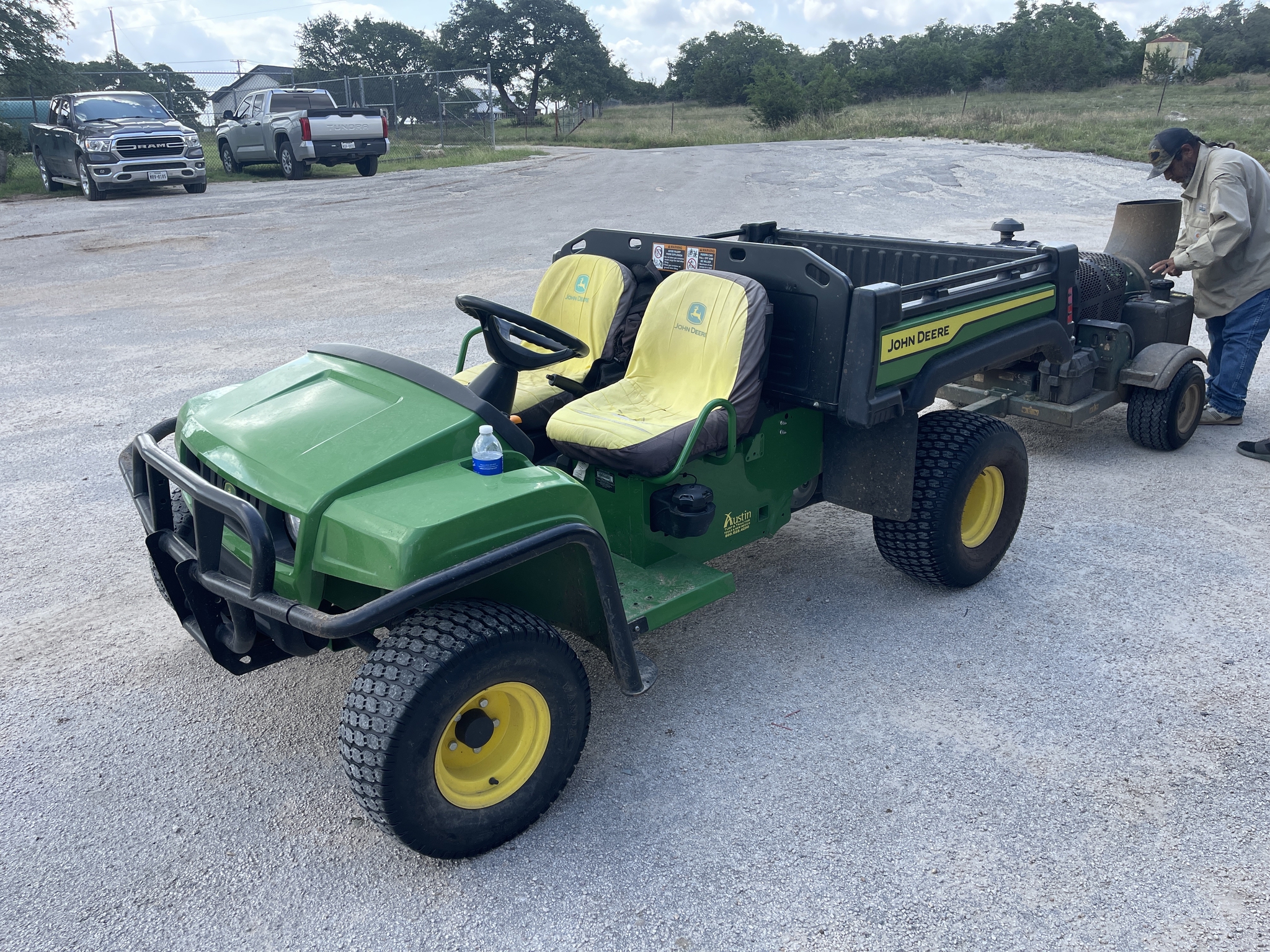 2021 John Deere TX Turf Image 3