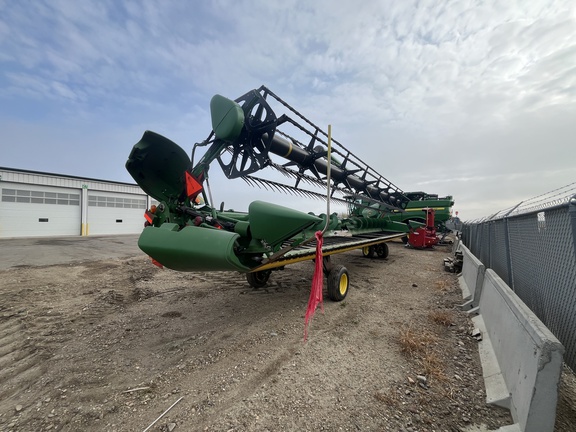 Used 2018 John Deere 735D Combine Platforms at Horizon Ag & Turf in Lloydminster, AB - Photo5