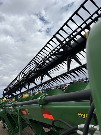 Used 2018 John Deere 735D Combine Platforms at Horizon Ag & Turf in Lloydminster, AB - Photo7