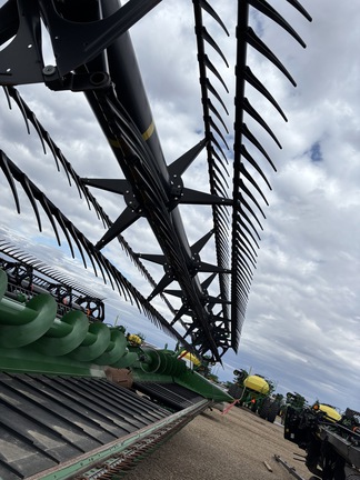 Used 2018 John Deere 735D Combine Platforms at Horizon Ag & Turf in Lloydminster, AB - Photo10