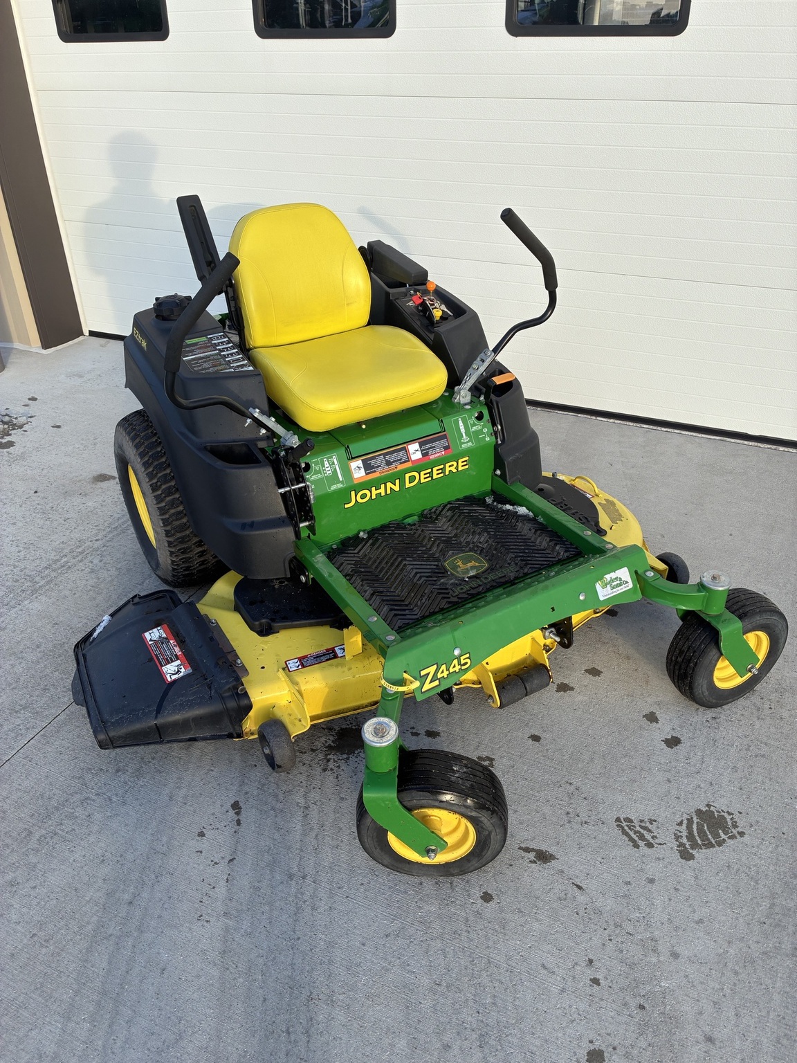 2013 John Deere Z445 Image 2