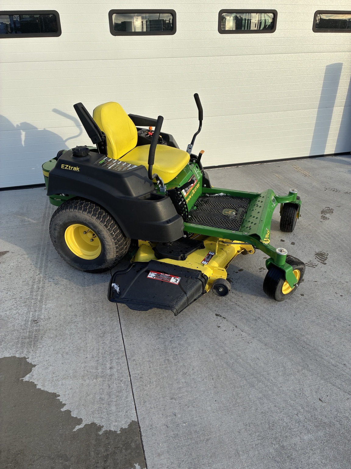 2013 John Deere Z445 Image 1