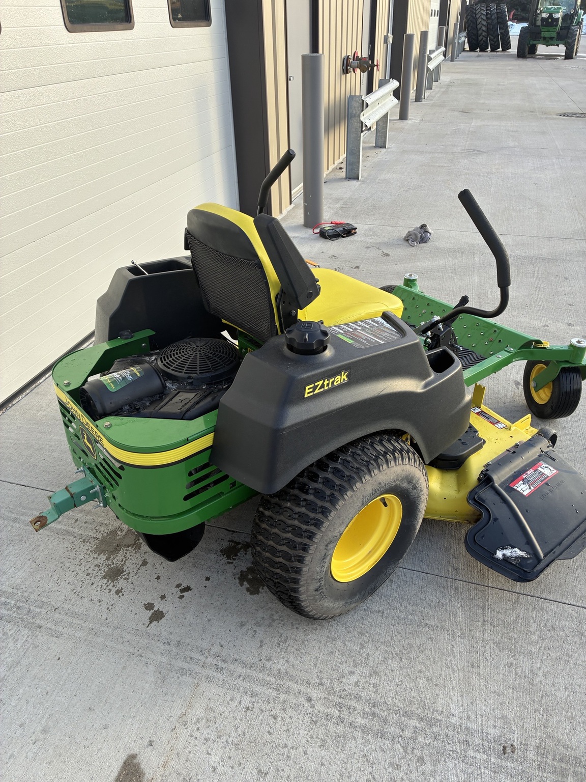 2013 John Deere Z445 Image 11