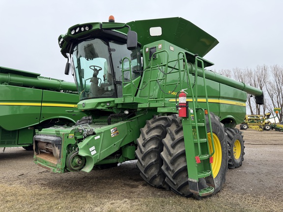  John Deere S680