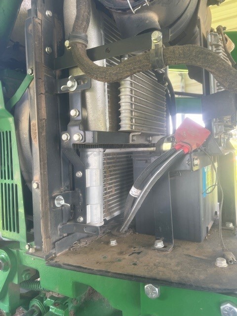 2016 John Deere 5065E Image 16