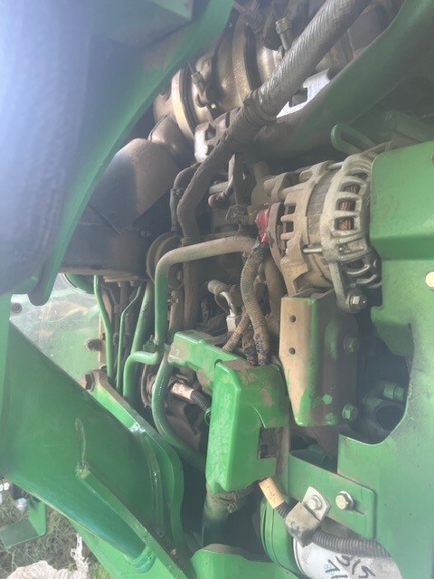 2016 John Deere 5065E Image 17