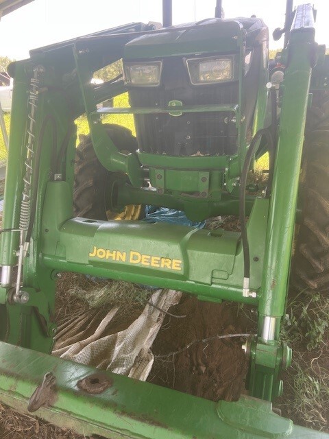 2016 John Deere 5065E Image 3