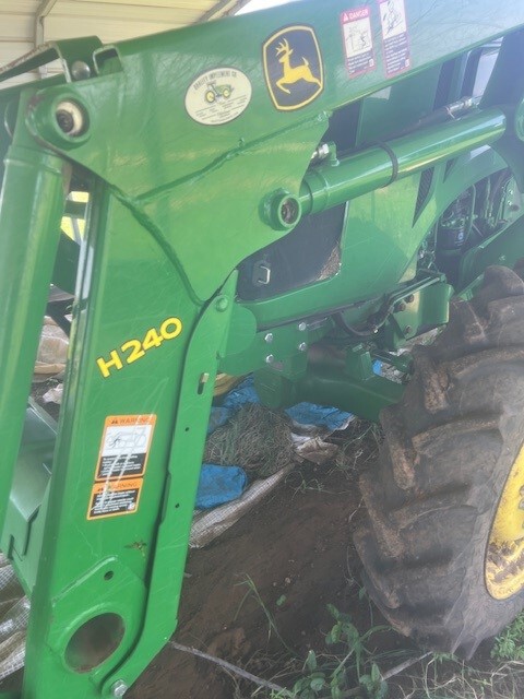 2016 John Deere 5065E Image 4