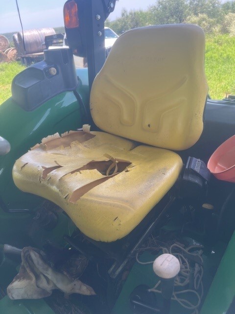 2016 John Deere 5065E Image 7