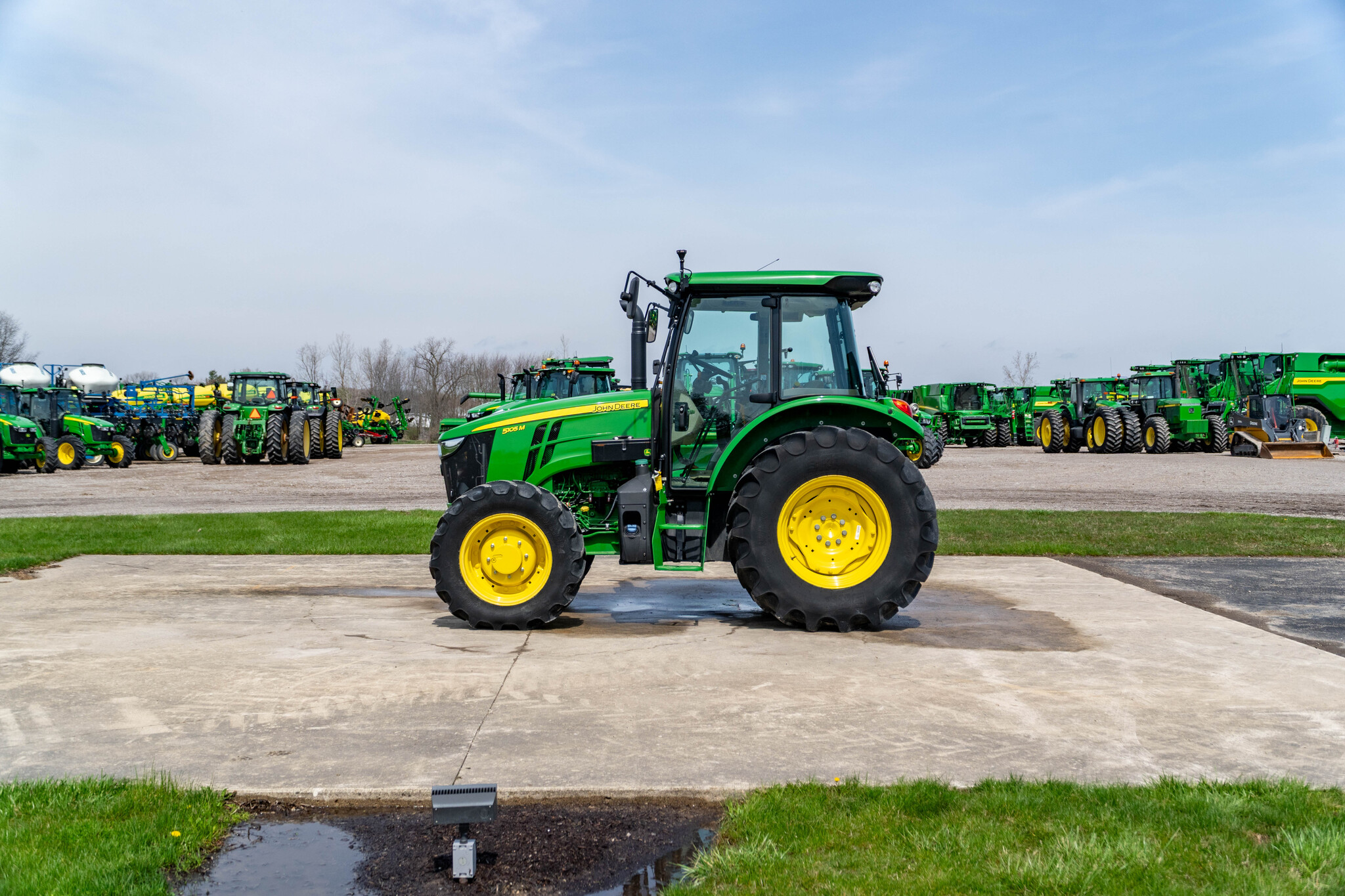 Used 2023 John Deere 5105M Utility Tractors at Koenig Equipment in Anna, OH - PhotoXL1