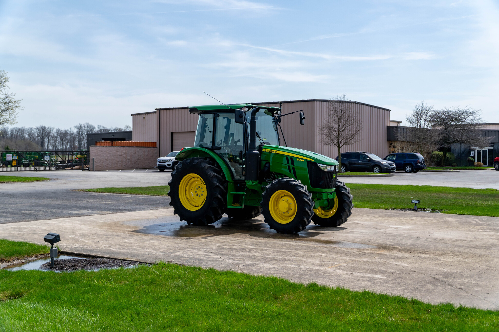 Used 2023 John Deere 5105M Utility Tractors at Koenig Equipment in Anna, OH - PhotoXL6