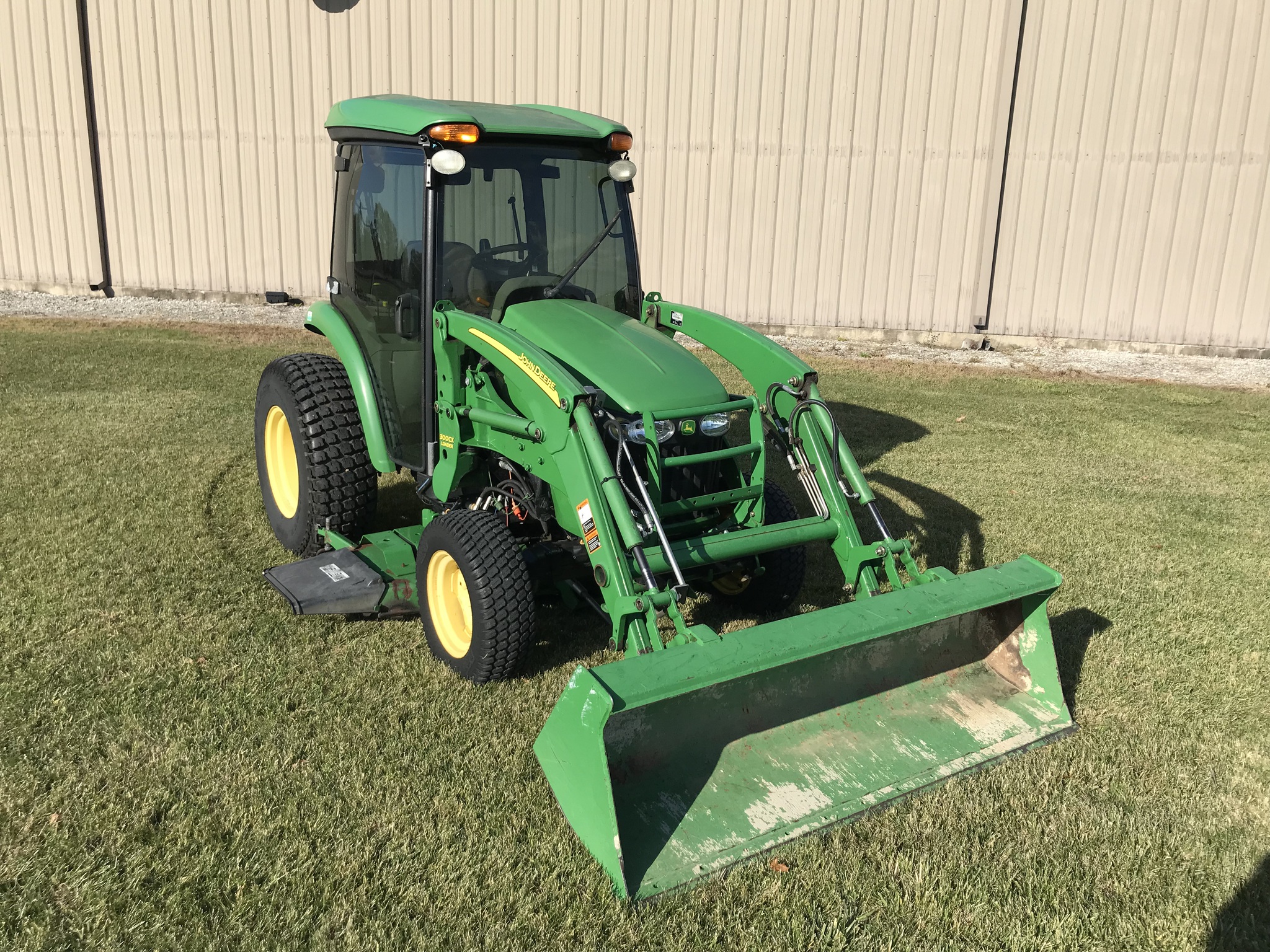 2011 John Deere 3520 Image 3
