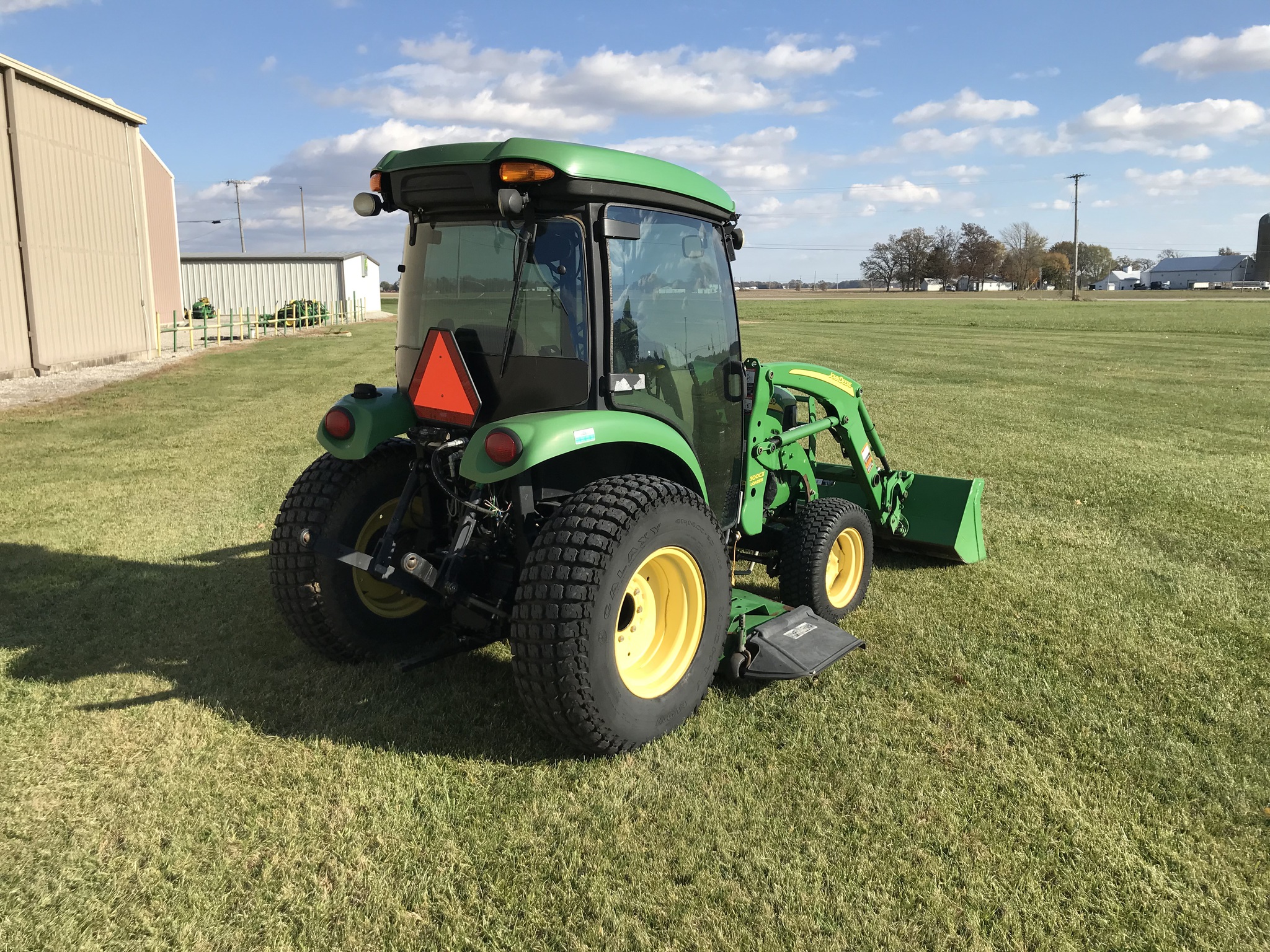 2011 John Deere 3520 Image 5