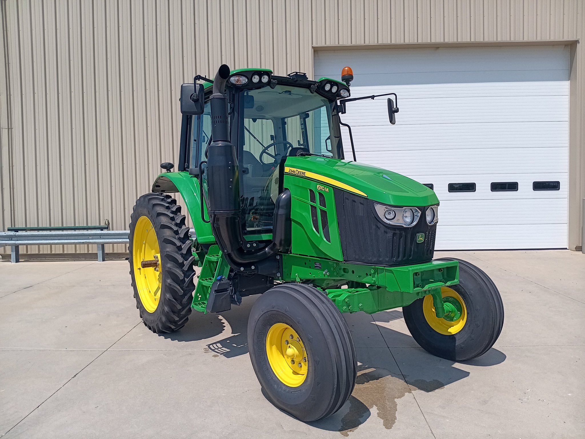 2023 John Deere 6110M Image 1