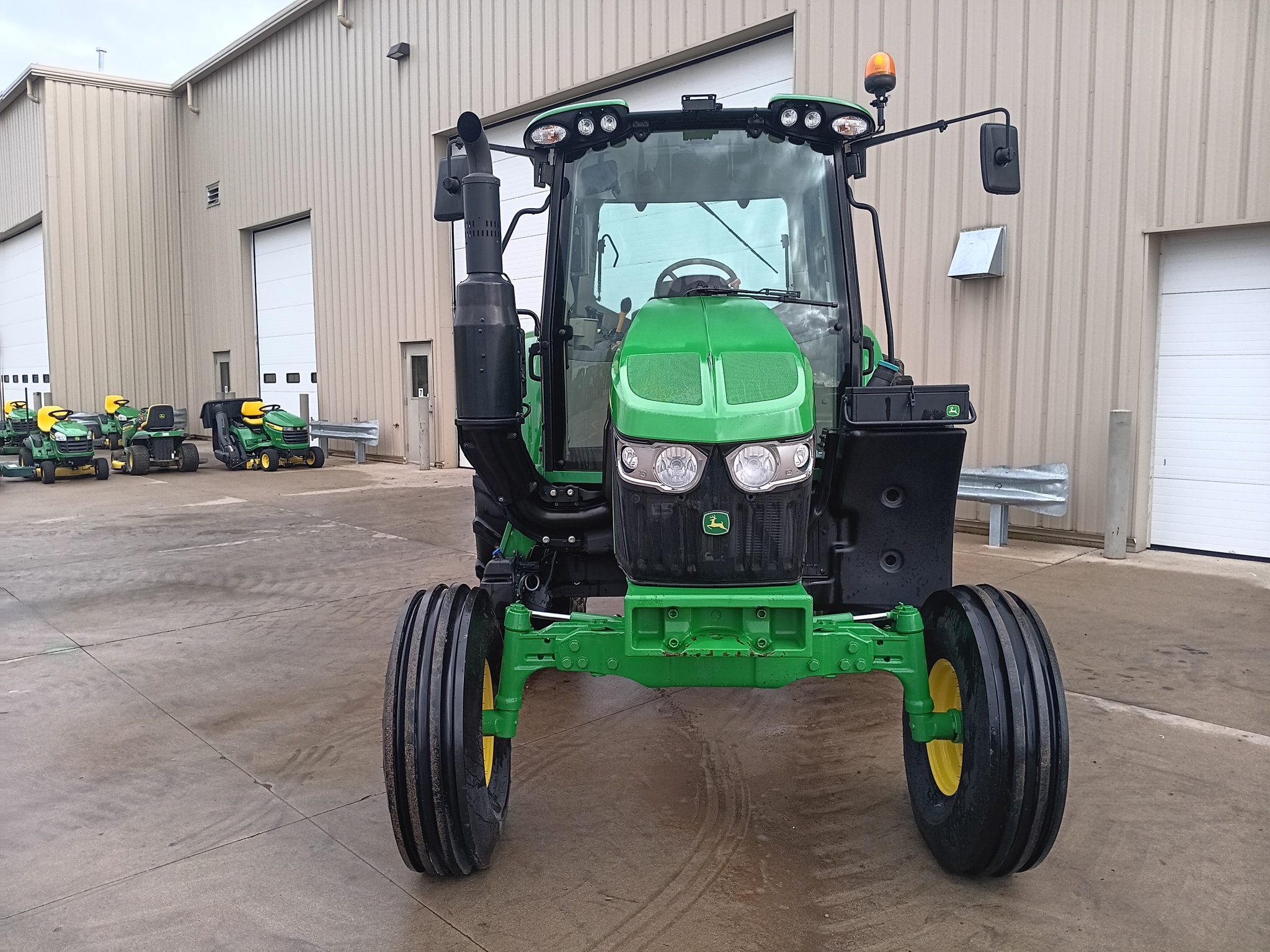 2023 John Deere 6110M Image 9