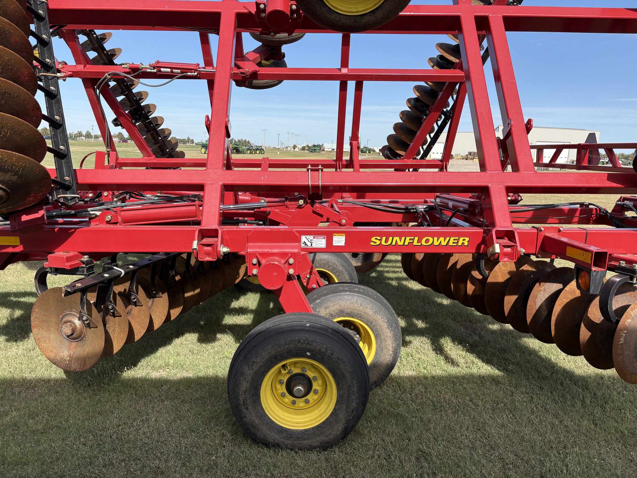 2005 Sunflower 1444-36 Image 7