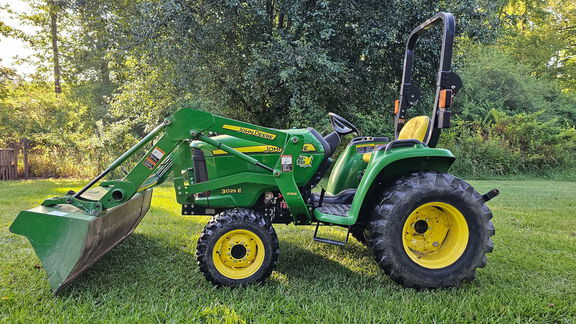 2017 John Deere 3025E
