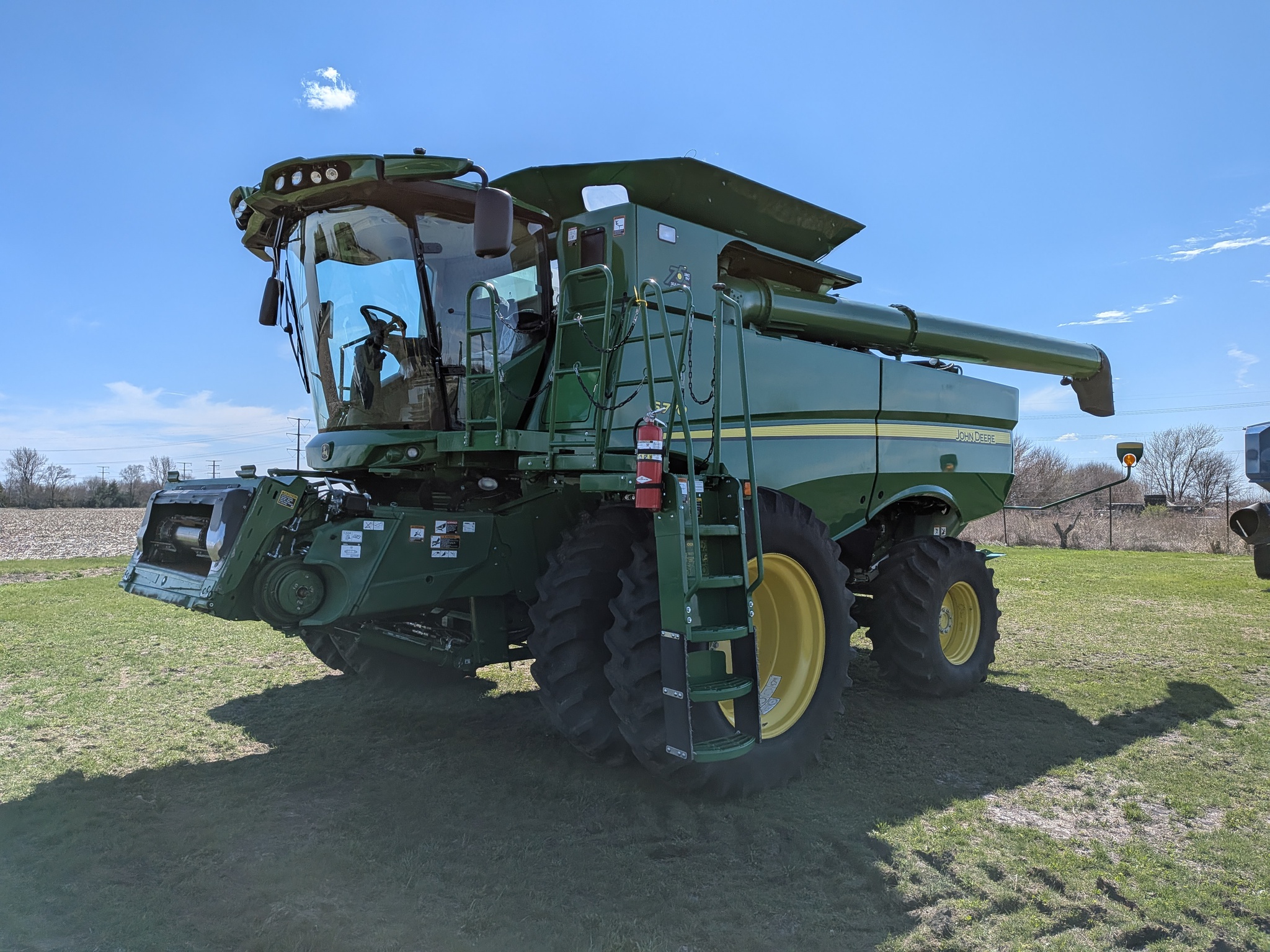  2022 John Deere S770 at Heritage Tractor in Galesburg, IL