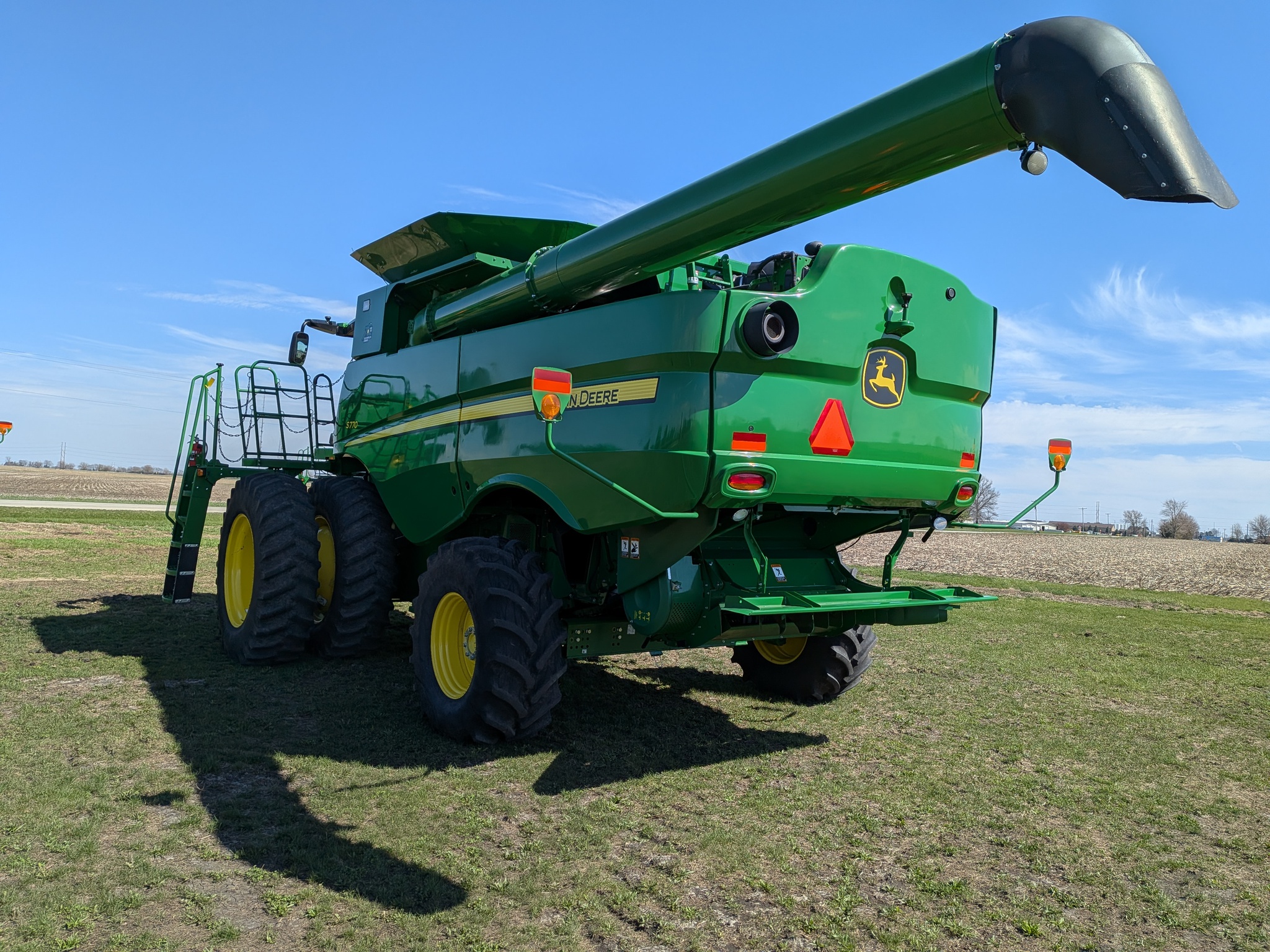  2022 John Deere S770 at Heritage Tractor in Galesburg, IL
