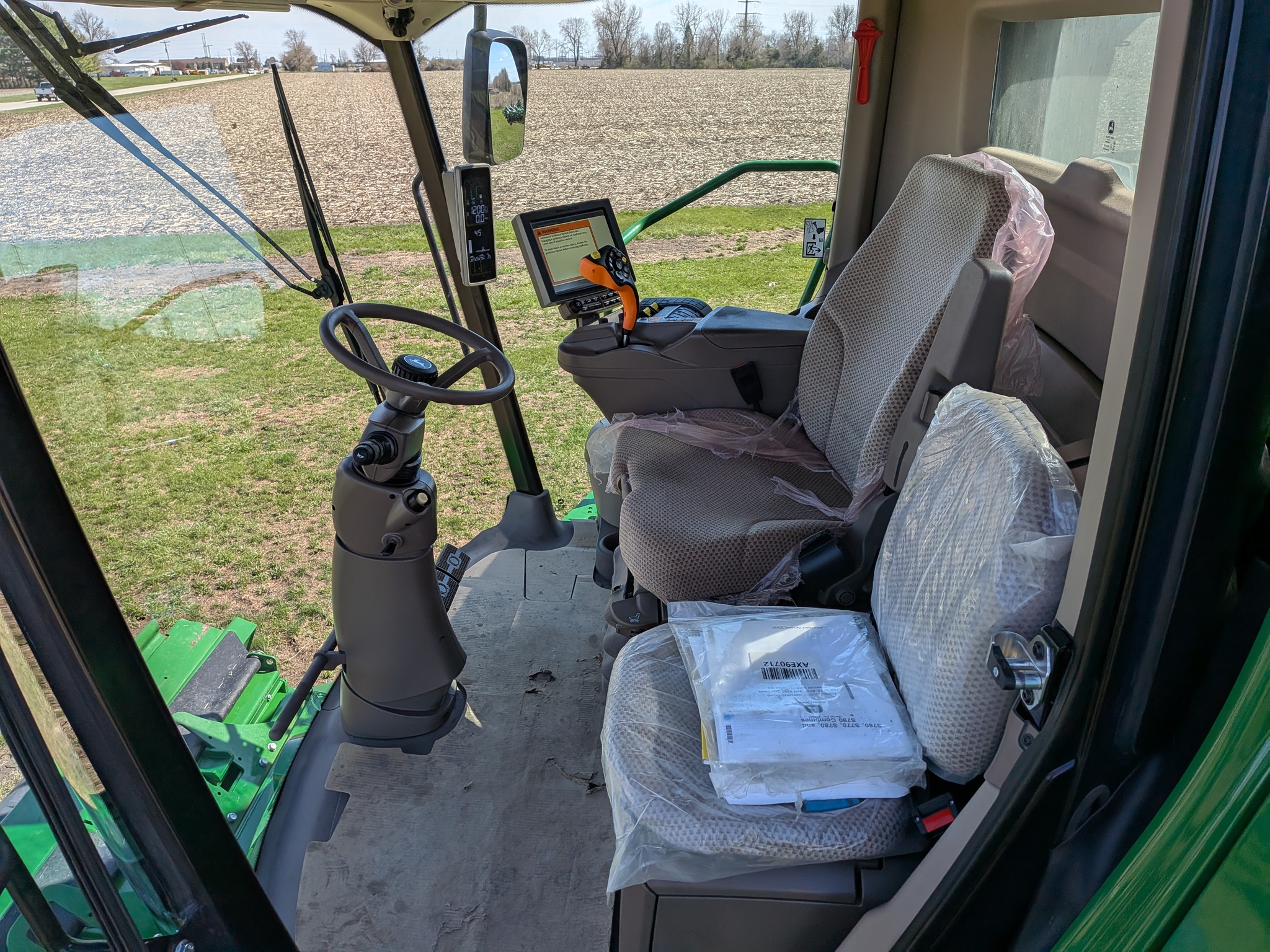  2022 John Deere S770 at Heritage Tractor in Galesburg, IL