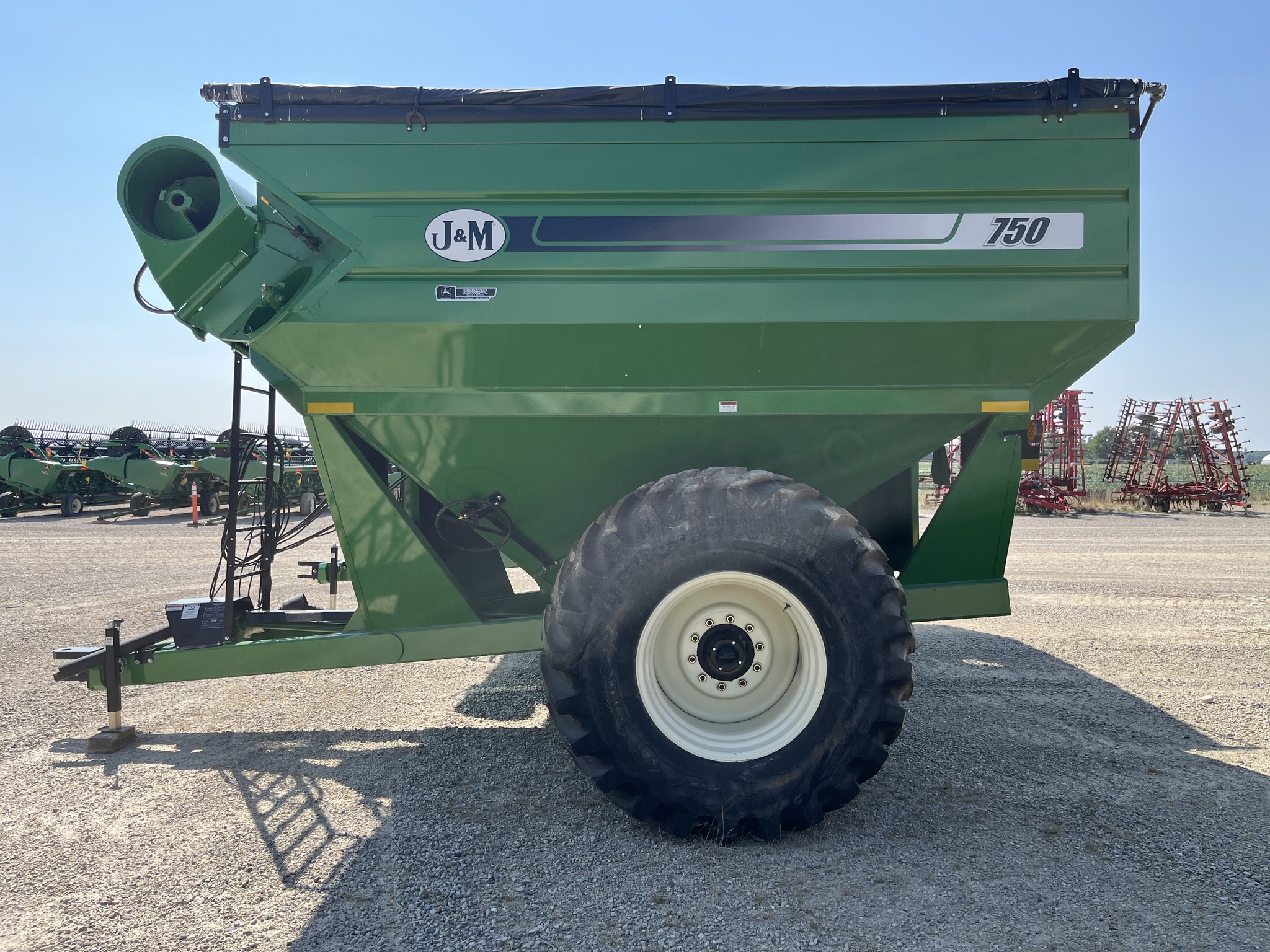 2024 J&M 750-18 Grain Carts