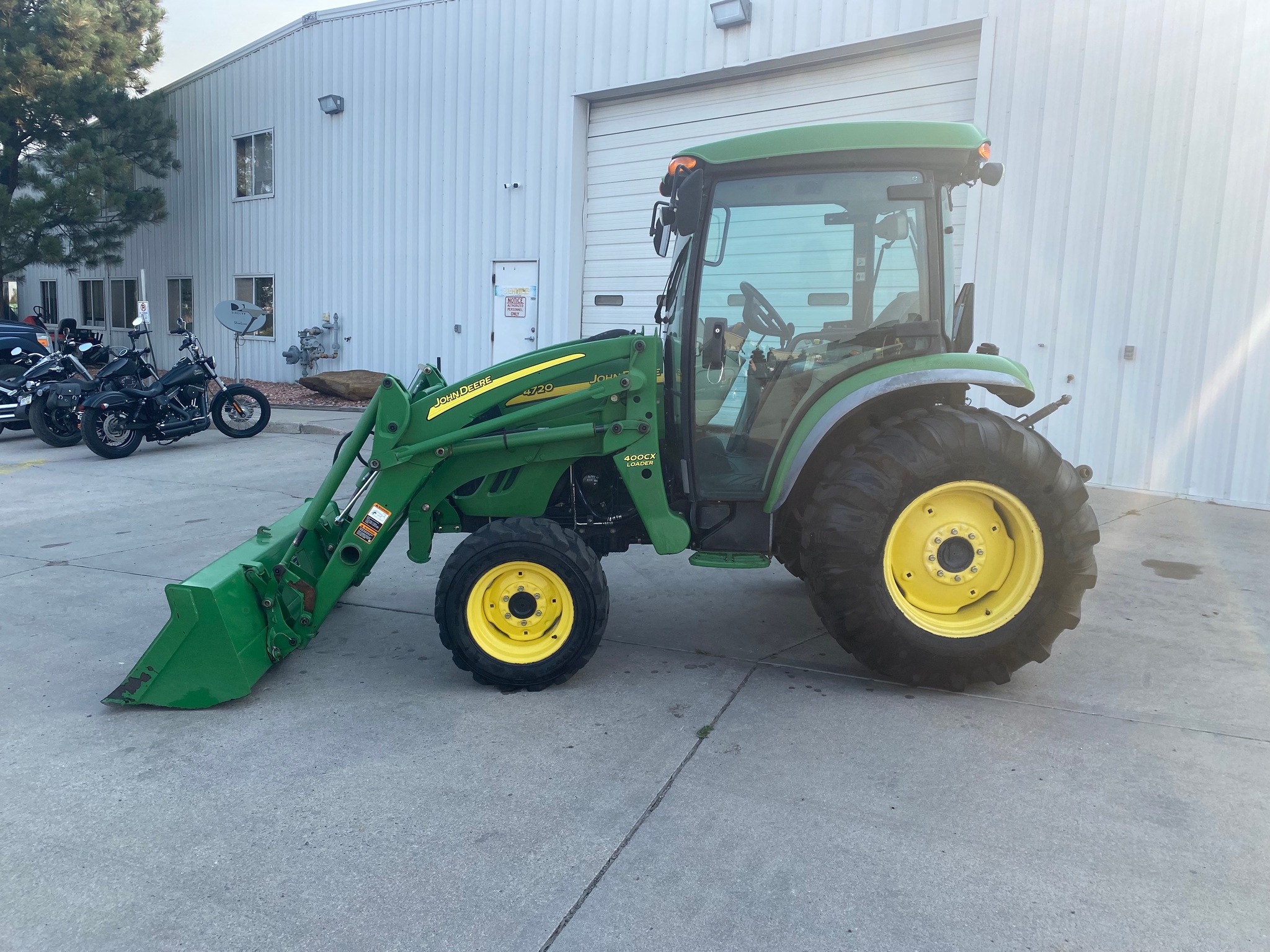 2008 John Deere 4720 Image 2