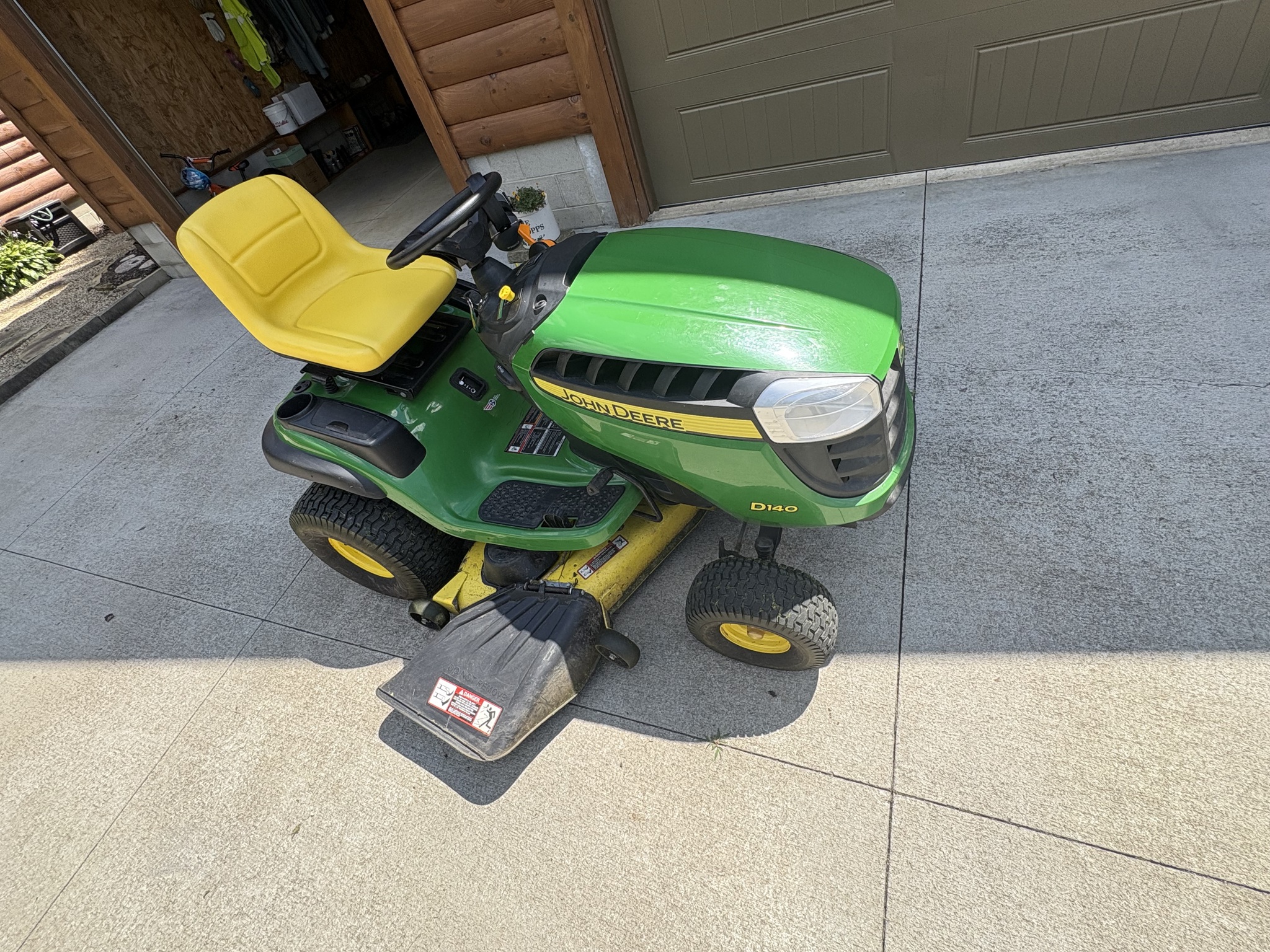 2016 John Deere D140 Image 1