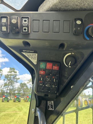 2023 John Deere 325G Picture 6 2023 John Deere 325G-6