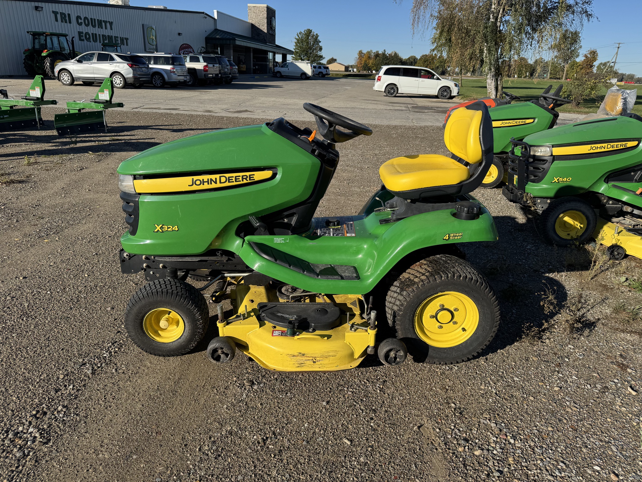 2006 John Deere X324 Image 1