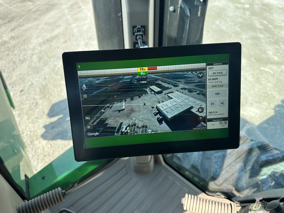 2025 John-Deere 8RT 370