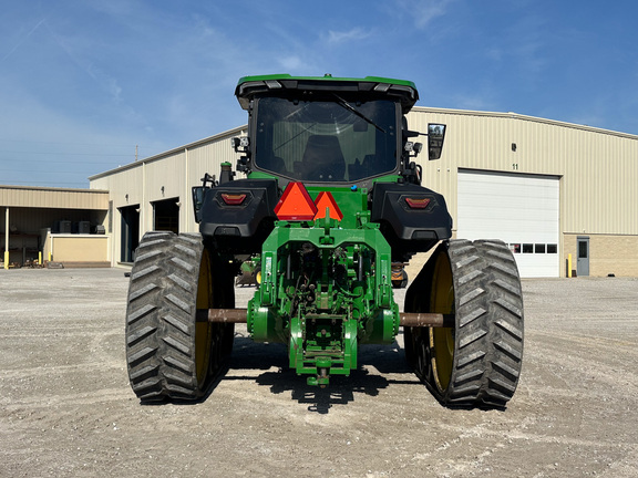 2025 John-Deere 8RT 370