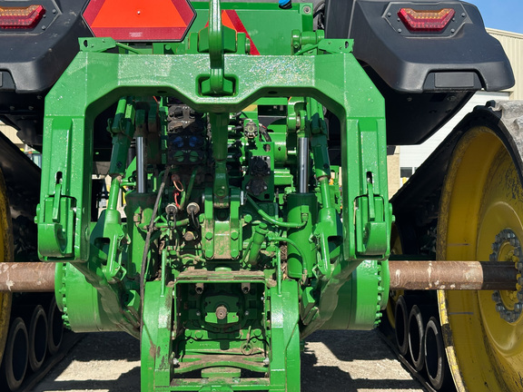 2025 John-Deere 8RT 370