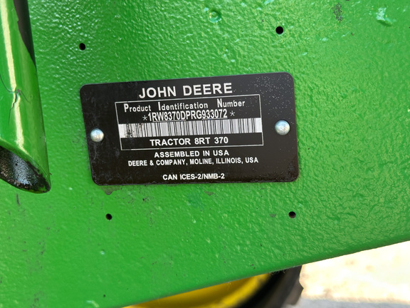 2025 John-Deere 8RT 370