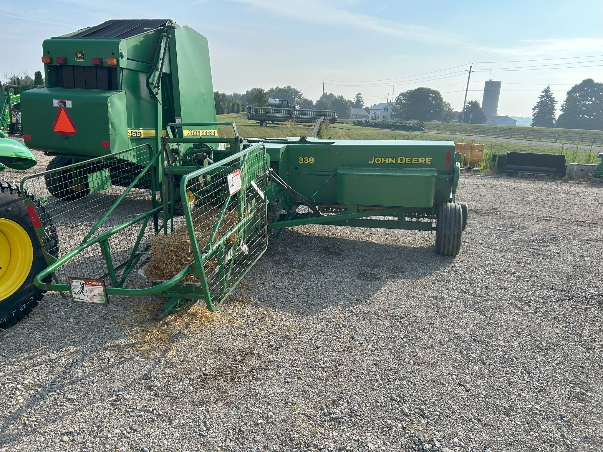 1989 John Deere 338 Image 2