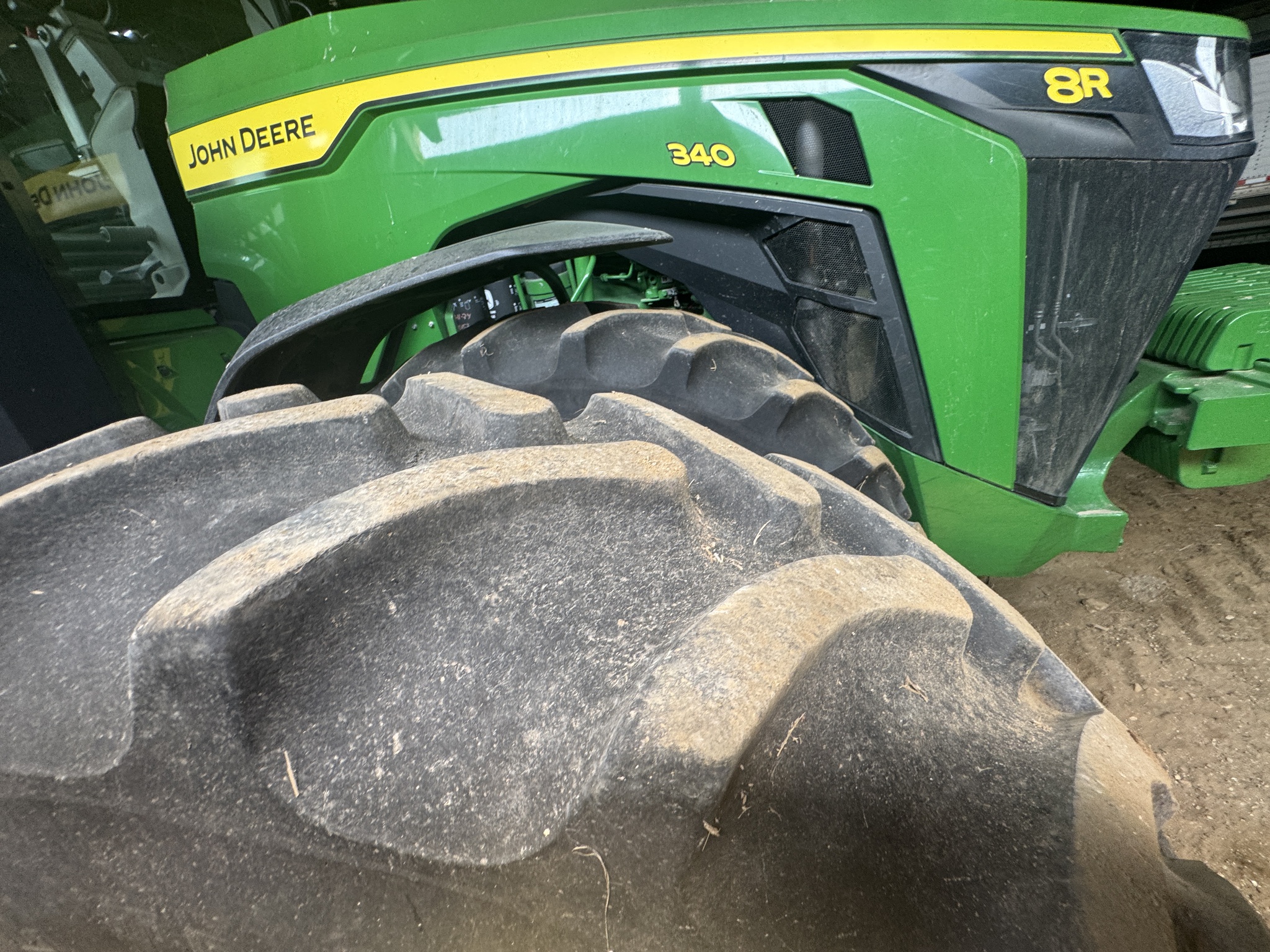 2023 John Deere 8R 340 Image 2