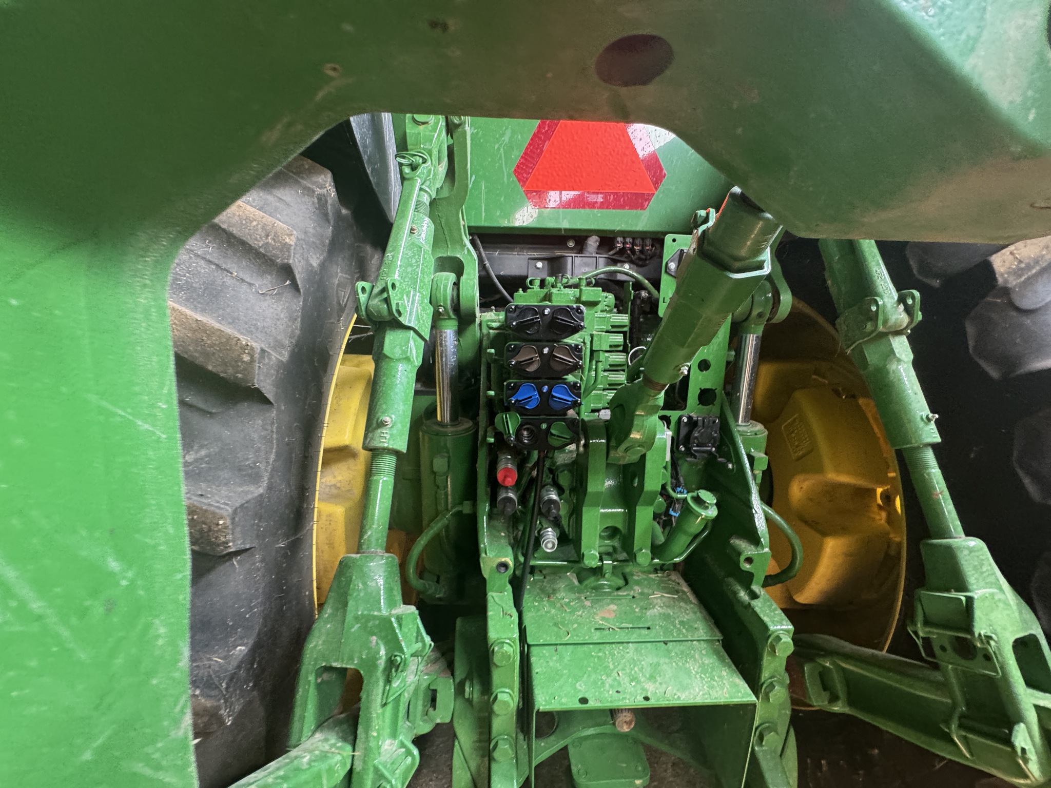 2023 John Deere 8R 340 Image 5