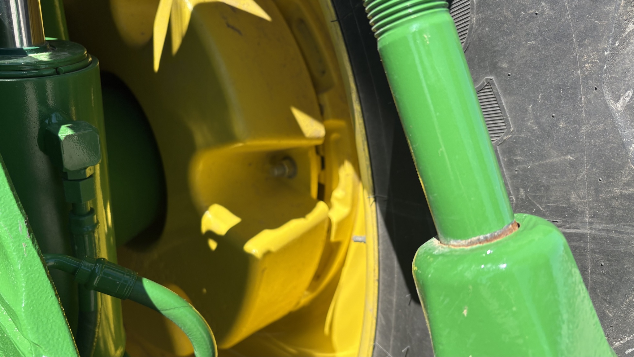 2023 John Deere 8R 340 Image 19