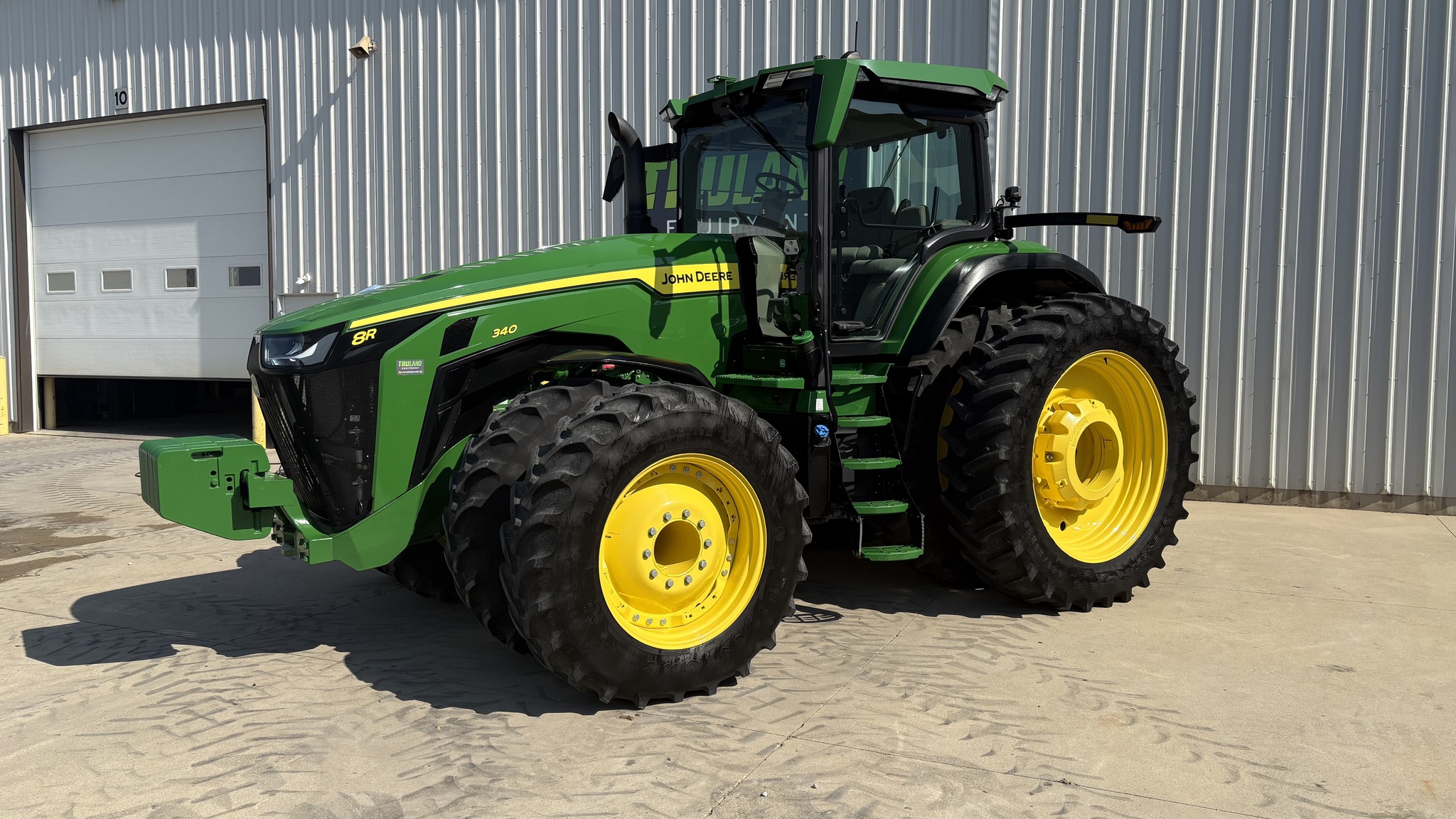 2023 John Deere 8R 340 Image 2