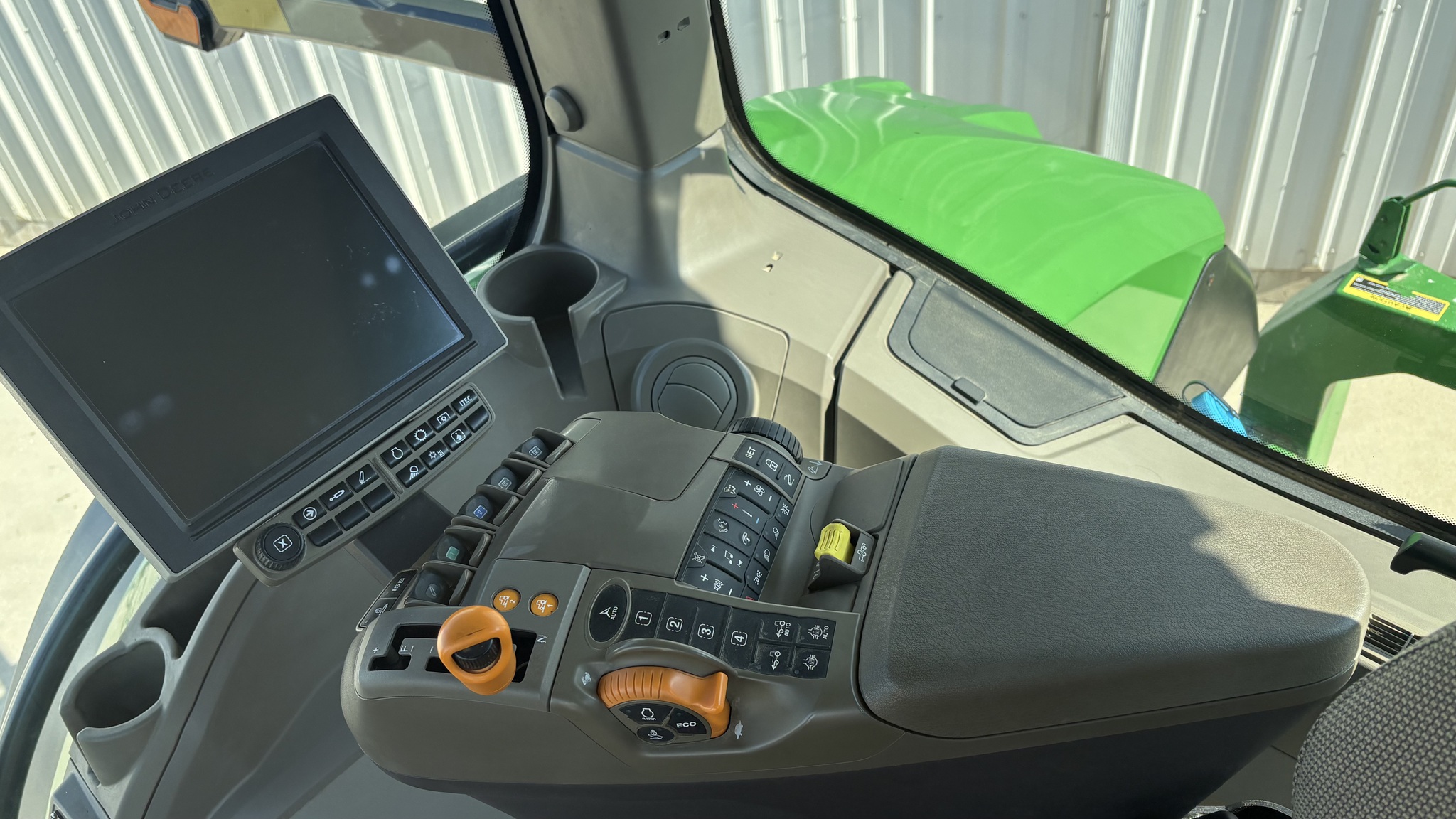 2023 John Deere 8R 340 Image 11