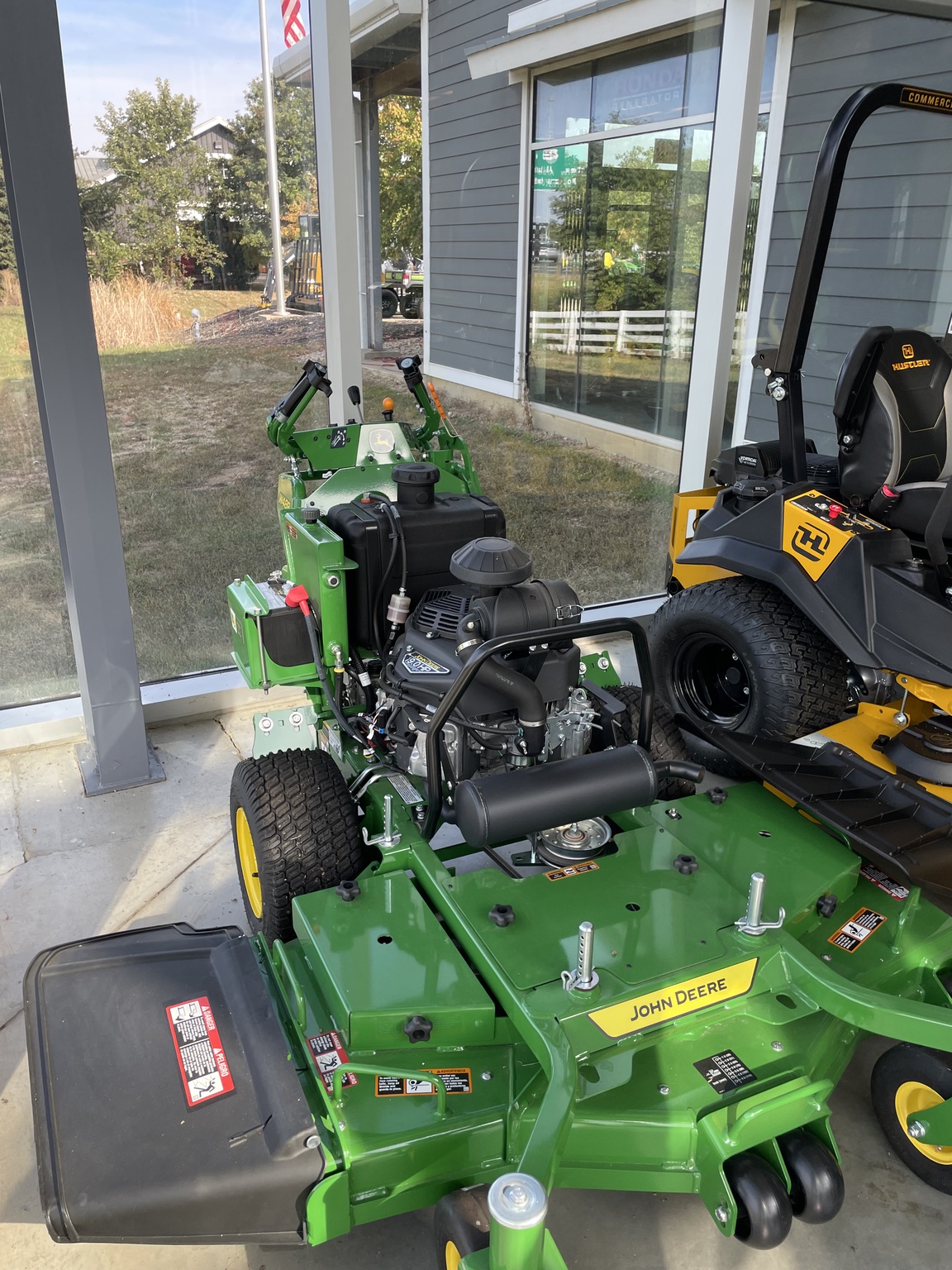 John Deere W48R Image 3