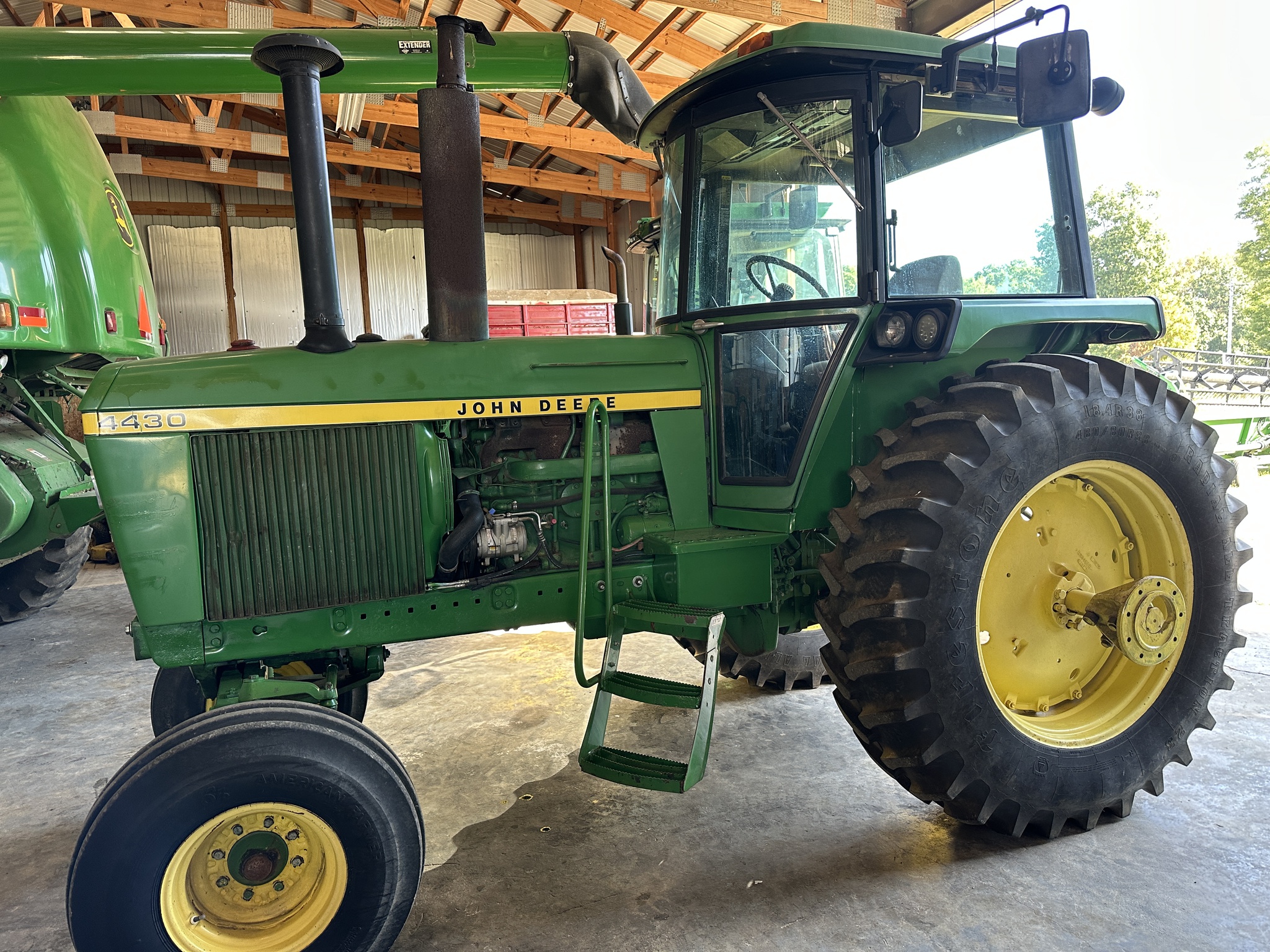 1976 John Deere 4430 Image 6