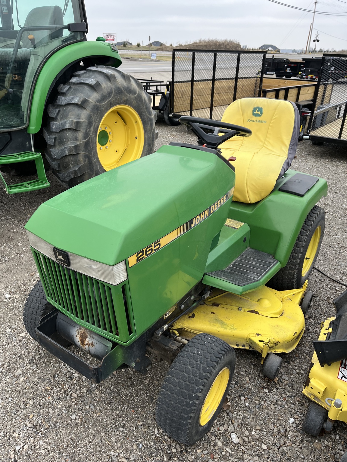1988 John Deere 265 Image 1
