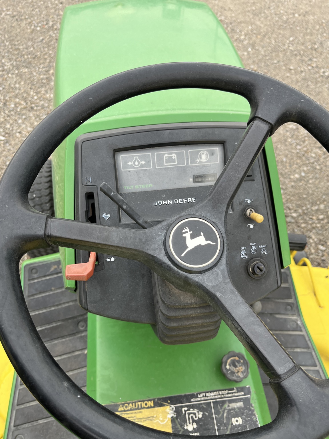 1988 John Deere 265 Image 6