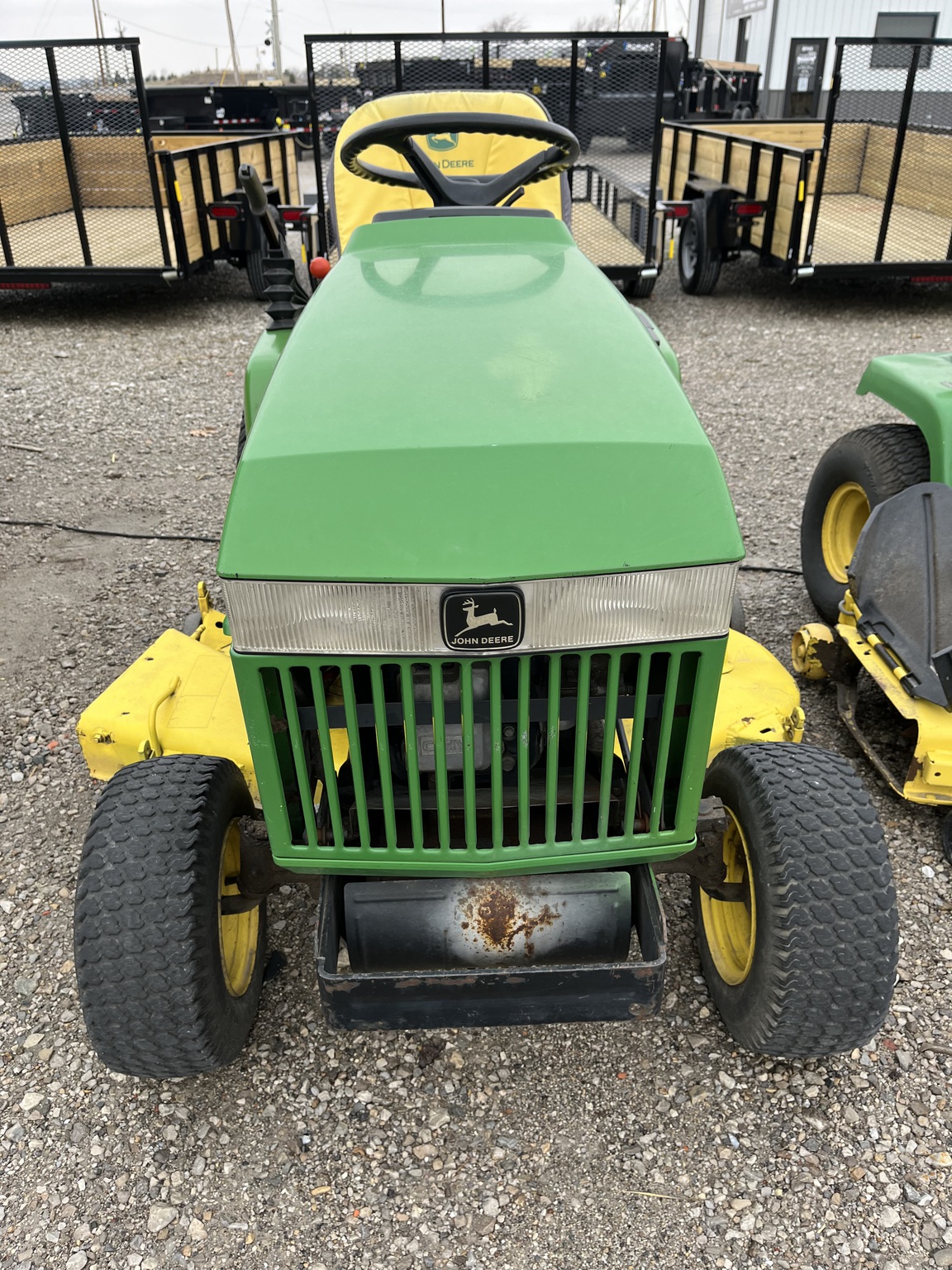 1988 John Deere 265 Image 2