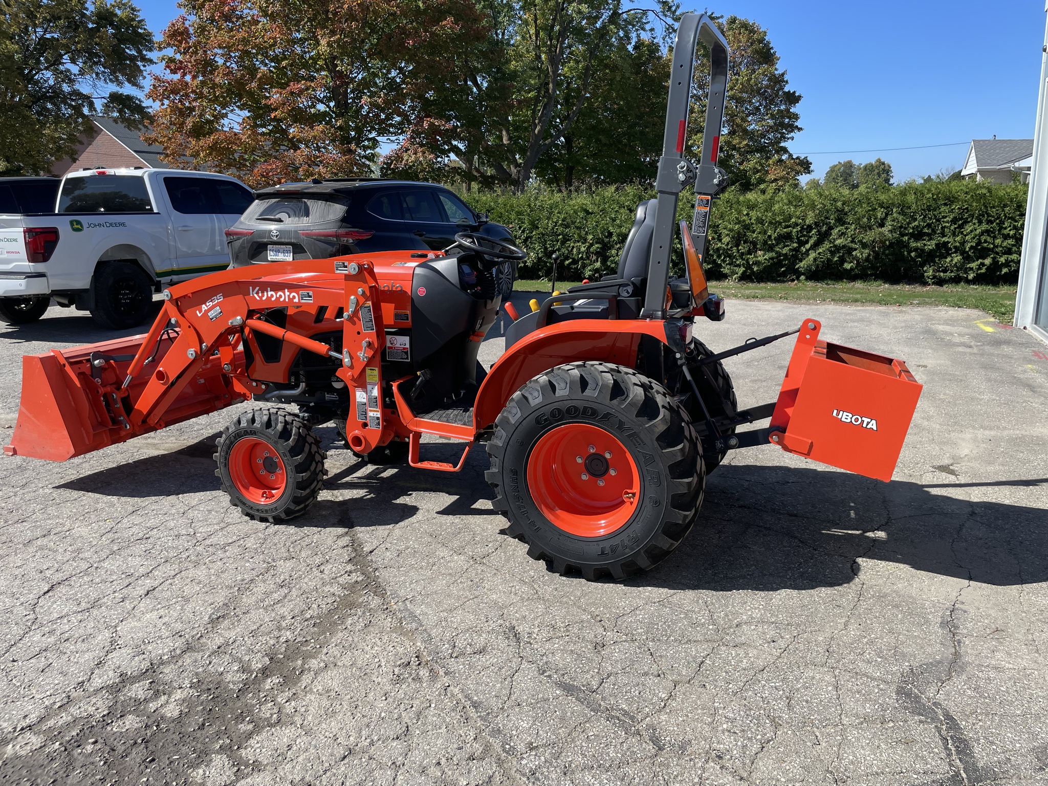2022 Kubota LX2610 Image 6