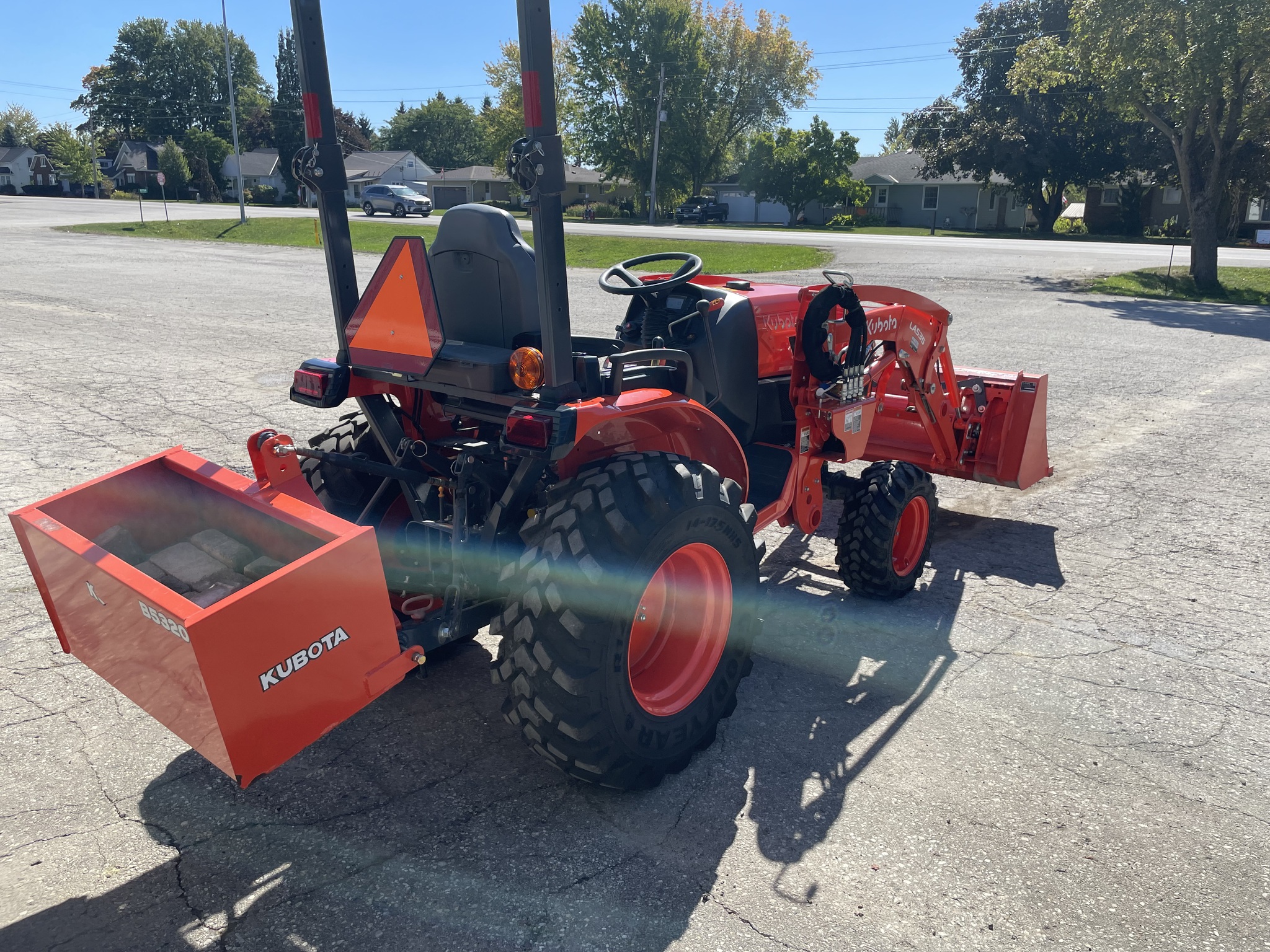 2022 Kubota LX2610 Image 4
