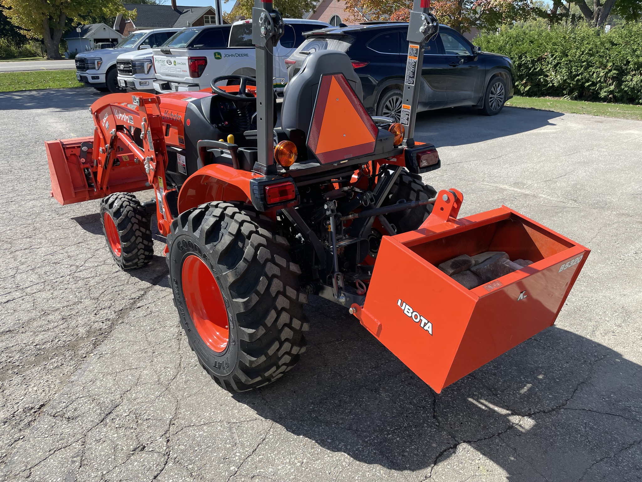 2022 Kubota LX2610 Image 3