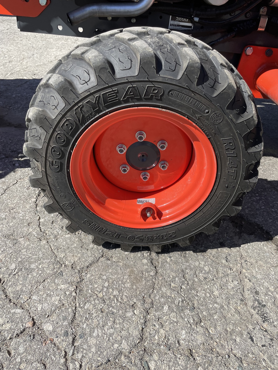 2022 Kubota LX2610 Image 9