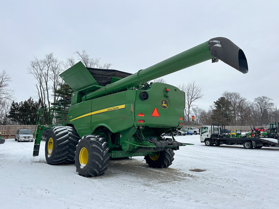 2018 John-Deere S770