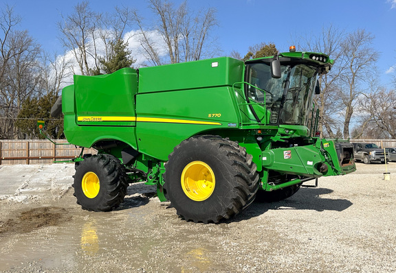 2018 John-Deere S770